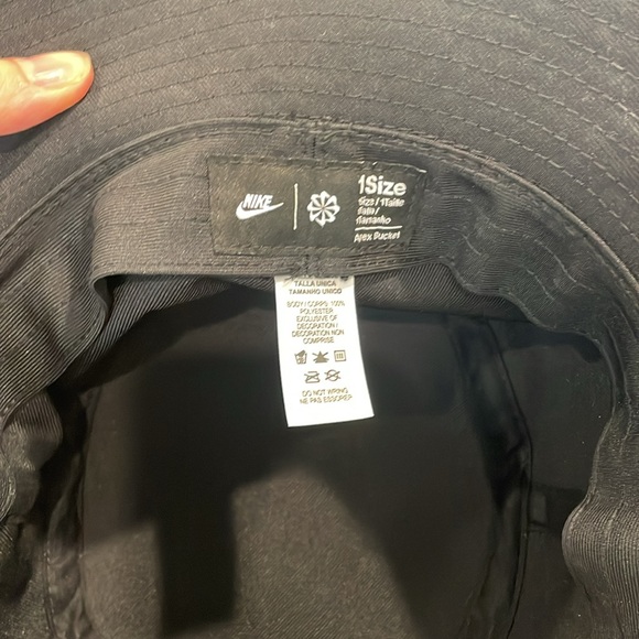 Nike Kids Bucket Hat - Picture 4 of 4